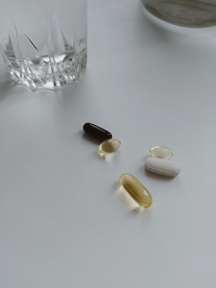 Can Vitamin B12 cause acne?